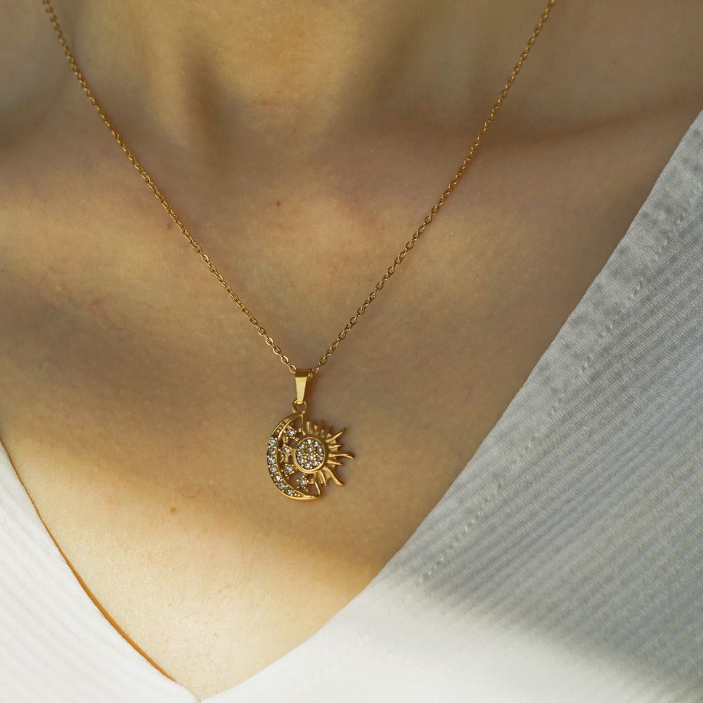 LUNA NECKLACE